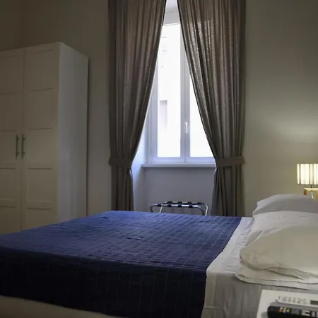 The Castle Inside 4* Rome