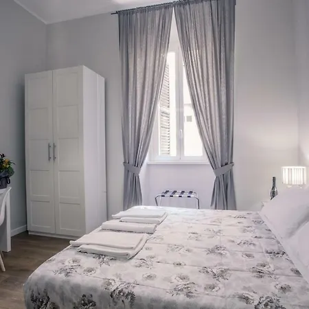 Гостевой дом The Castle Inside 4*