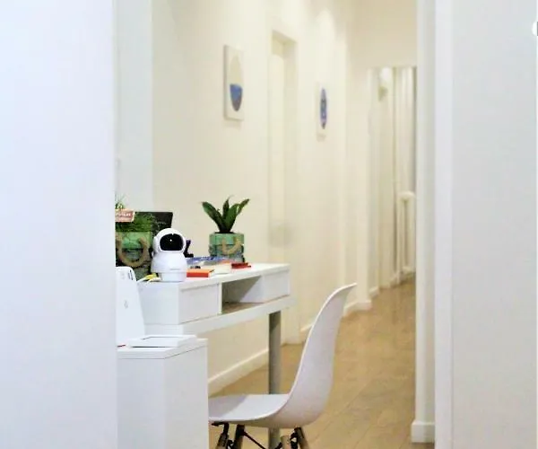 The Castle Inside بيت ضيافة 4*