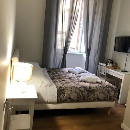 The Castle Inside 4* Rome