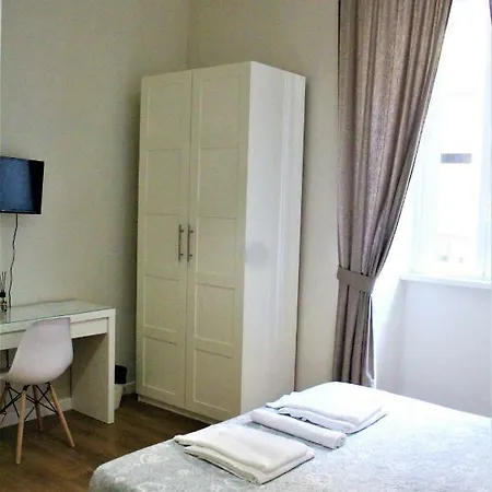 The Castle Inside ローマ